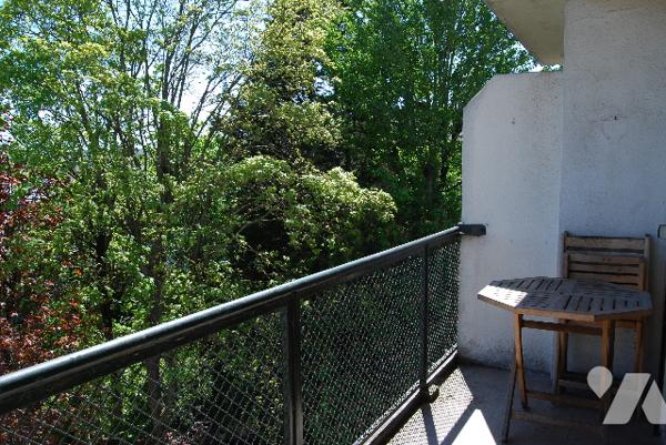 SAINT-CLOUD - CENTRE - Appt 4 pièces, balcon, 3ème et dernier étage