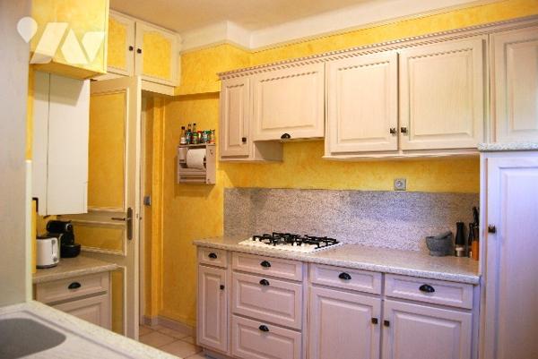 SAINT-CLOUD - CENTRE - Appt 4 pièces, balcon, 3ème et dernier étage