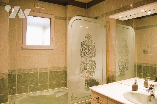 SAINT-CLOUD - CENTRE - Appt 4 pièces, balcon, 3ème et dernier étage