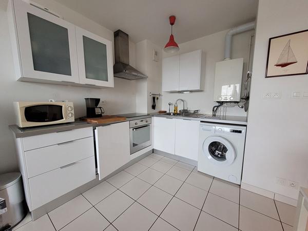 BAIL MEUBLÉ - Joli T2 meublé à Louer proche du centre ville avec terrasse, parking et ascenseur , Concarneau