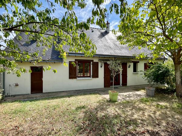 BRISSAC  - RARE SUR LE SECTEUR  - MAISON AU CALME, 4 CHAMBRES + BUREAU, GARAGE 30 m² ET 80 m² DE COMBLES AMÉNAGEABLES