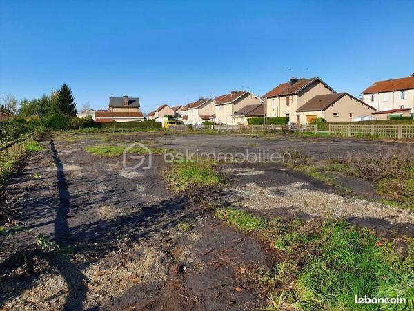 Terrain de 8 690 m²