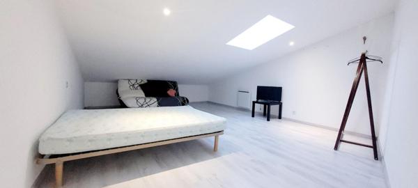 Maison T5 avec grand garage et cour à Armissan