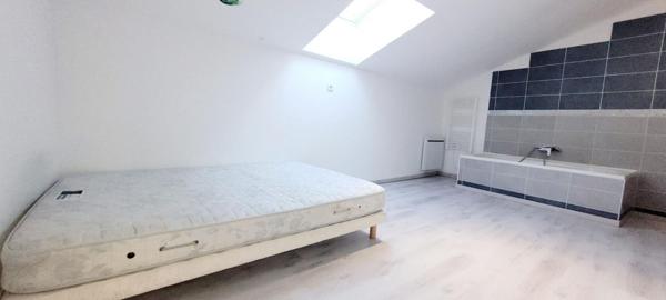 Maison T5 avec grand garage et cour à Armissan