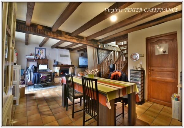 Maison à vendre 4 pièces SAINT JEAN D'ANGELY (17) avec jardin et garage