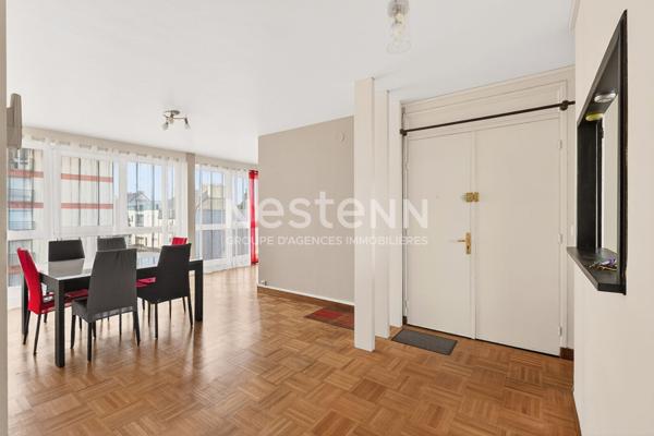 APPARTEMENT 2 CHAMBRES 2 BALCONS AVEC GARAGE QUARTIER ROBIEN
