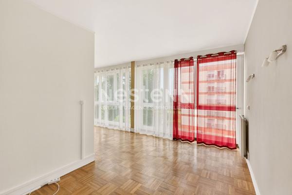 APPARTEMENT 2 CHAMBRES 2 BALCONS AVEC GARAGE QUARTIER ROBIEN