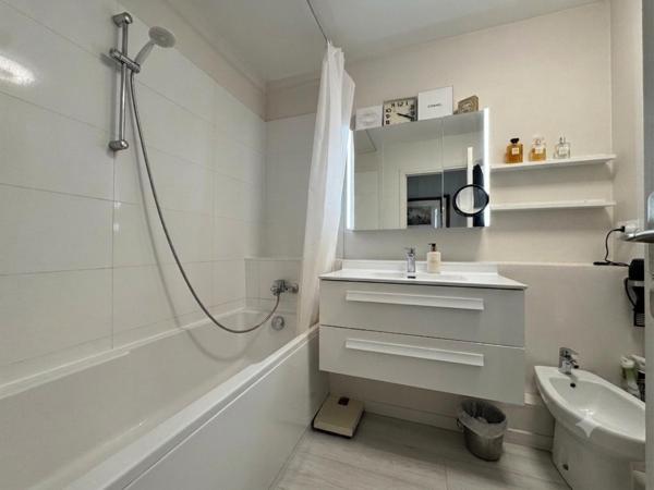 A VENDRE : T4 à LILLE • • 430 000 € FAI • Réf. 2081