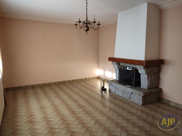 Location maison Montaigu : 1 048 € - AJP Immobilier Montaigu