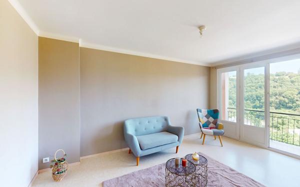 Appartement à vendre    3 pièces • 76,73 m2 Le Monastère