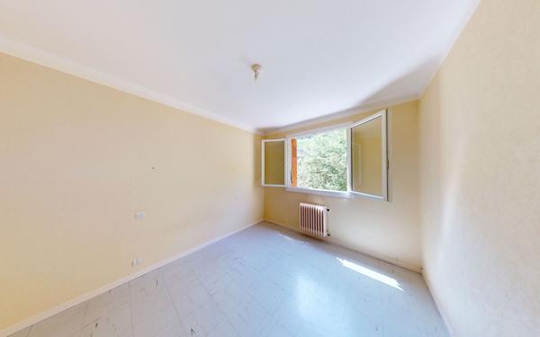 Appartement à vendre    3 pièces • 76,73 m2 Le Monastère