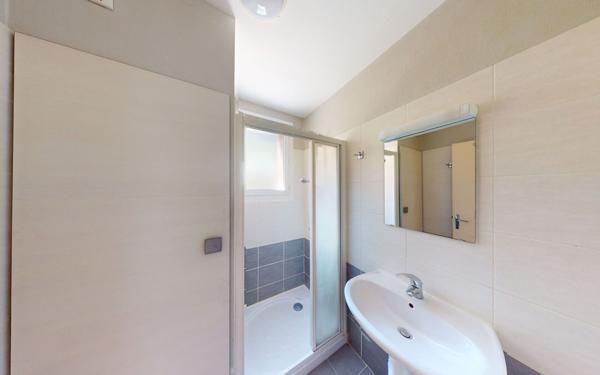 Appartement à vendre    3 pièces • 76,73 m2 Le Monastère