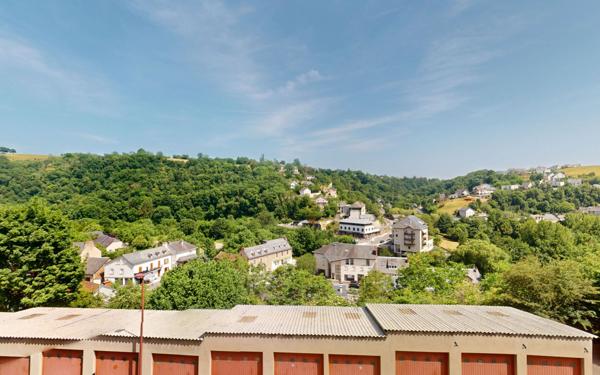 Appartement à vendre    3 pièces • 76,73 m2 Le Monastère