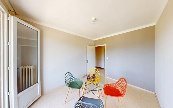 Appartement à vendre    3 pièces • 76,73 m2 Le Monastère