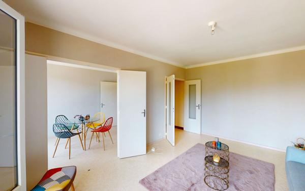 Appartement à vendre    3 pièces • 76,73 m2 Le Monastère