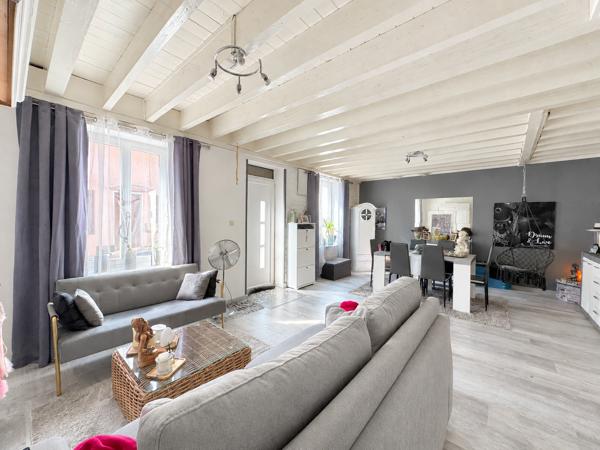 À LOUER – Communay - Maison meublée de 120 m² avec terrasse, jacuzzi et studio indépendant Communay (69360)