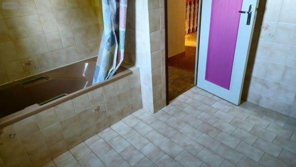 Maison de ville à vendre à Guécélard dans la Sarthe (72230), ref : HB-1828