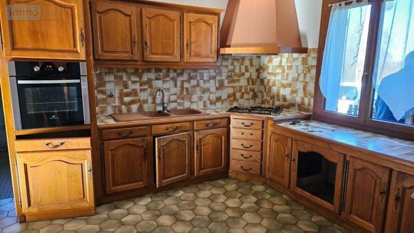 Maison de ville à vendre à Guécélard dans la Sarthe (72230), ref : HB-1828