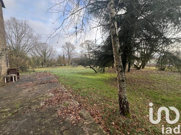 Maison 5 pièces de 135 m² à Saint-Sulpice-les-Feuilles (87160)