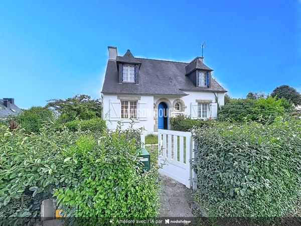 PAIMPOL - Élégante maison avec jardin arboré à quelques pas du centre-ville