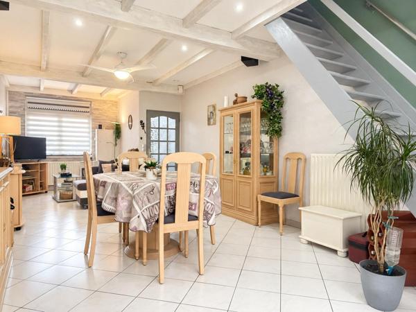 Maison familiale, jardin, métro à pied