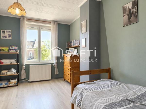 Maison familiale, jardin, métro à pied