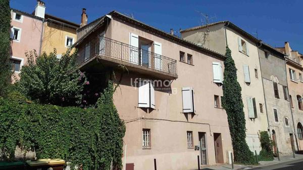 Ensemble immobilier avec parking