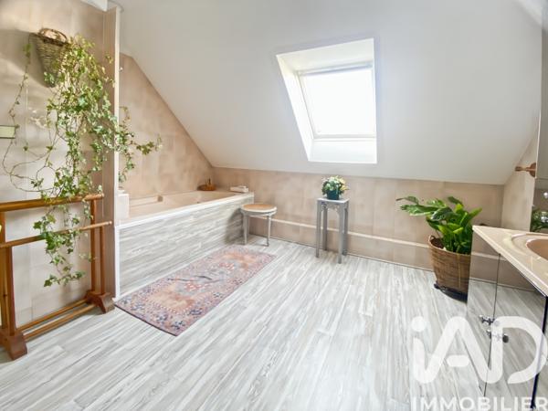 Maison à vendre 6 pièces 132 m² Brie-Comte-Robert