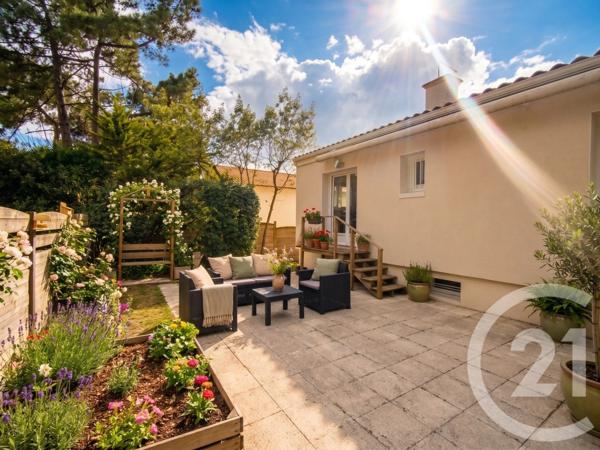 Maison à vendre  4 pièces - 125 m 2   LA TRANCHE SUR MER  - 85