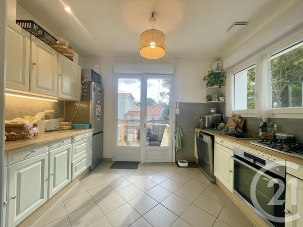 Maison à vendre  4 pièces - 125 m 2   LA TRANCHE SUR MER  - 85