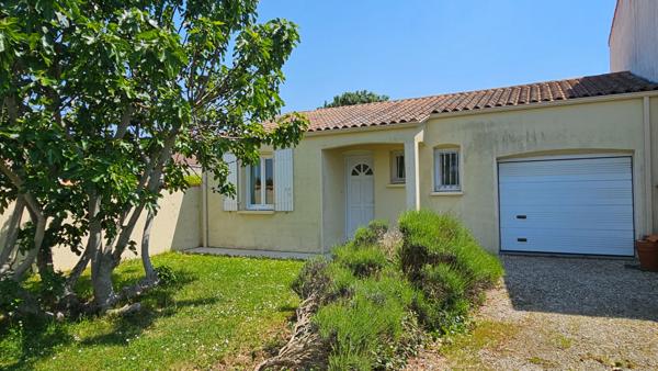 MAISON PROCHE MER ET COMMERCES PORT DES BARQUES