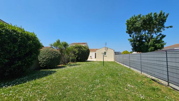 MAISON PROCHE MER ET COMMERCES PORT DES BARQUES