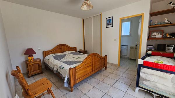 MAISON PROCHE MER ET COMMERCES PORT DES BARQUES