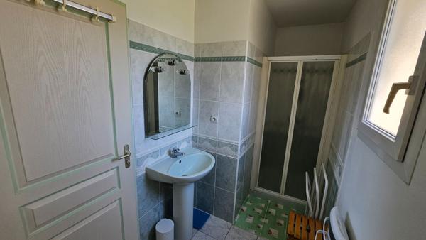 MAISON PROCHE MER ET COMMERCES PORT DES BARQUES