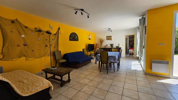 MAISON PROCHE MER ET COMMERCES PORT DES BARQUES