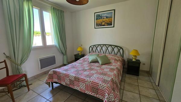 MAISON PROCHE MER ET COMMERCES PORT DES BARQUES