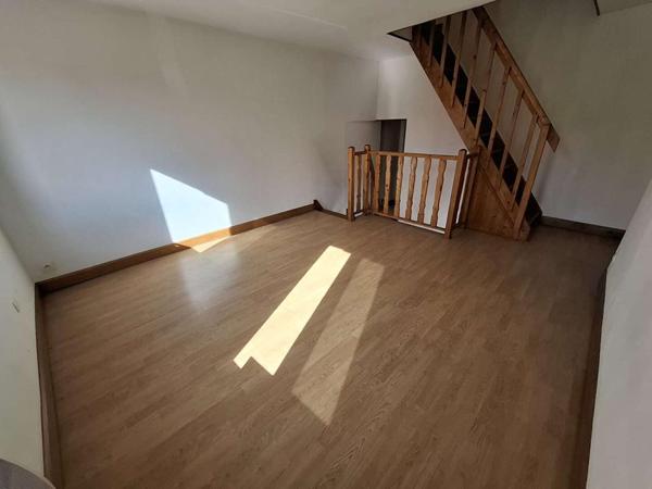 Maison de village proche L'Aigle 7 pièce(s) 107 m2