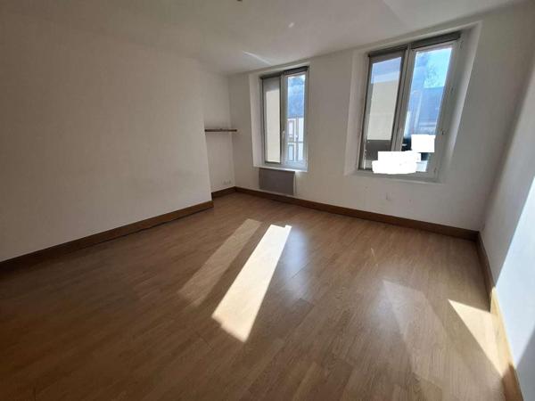 Maison de village proche L'Aigle 7 pièce(s) 107 m2