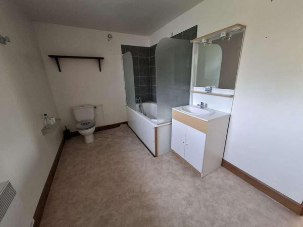 Maison de village proche L'Aigle 7 pièce(s) 107 m2