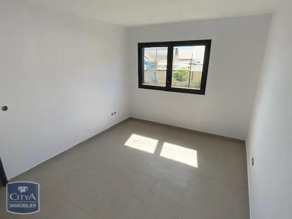 Appartement à louer 2 pièces 44.3m² Saint-Denis (97417)