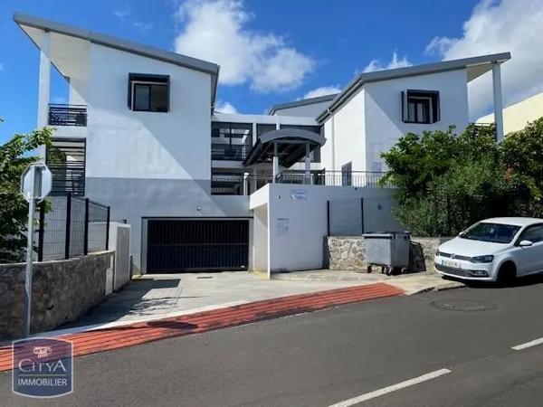 Appartement à louer 2 pièces 44.3m² Saint-Denis (97417)