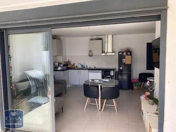 Appartement à louer 2 pièces 44.3m² Saint-Denis (97417)