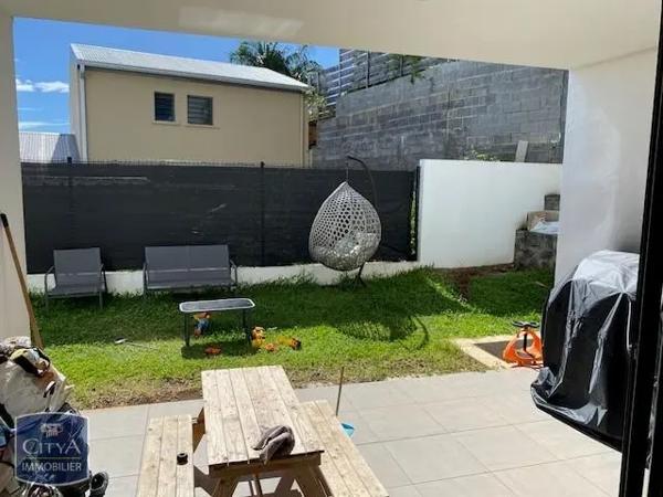 Appartement à louer 2 pièces 44.3m² Saint-Denis (97417)