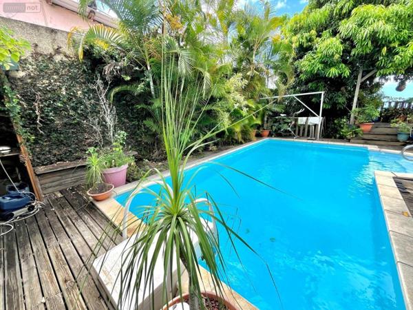 Maison individuelle à vendre à Saint-Paul à la Réunion (97460), ref : 97424/251   
BELLEMENE