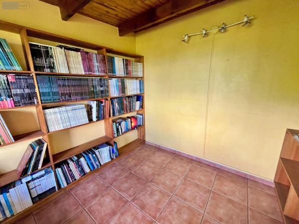 Maison individuelle à vendre à Saint-Paul à la Réunion (97460), ref : 97424/251   
BELLEMENE