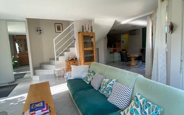 Maison à vendre    6 pièces •  Péronnas