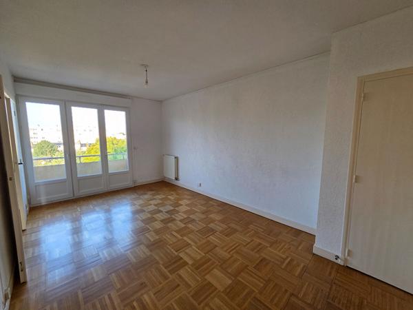 Charmant appartement T4 avec garage , Le Mans, secteur Jardin des Plantes