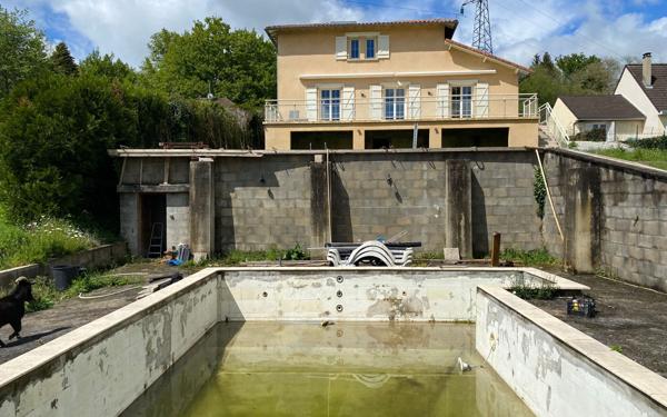 Maison à vendre    5 pièces • 150 m2 Le Palais-sur-Vienne