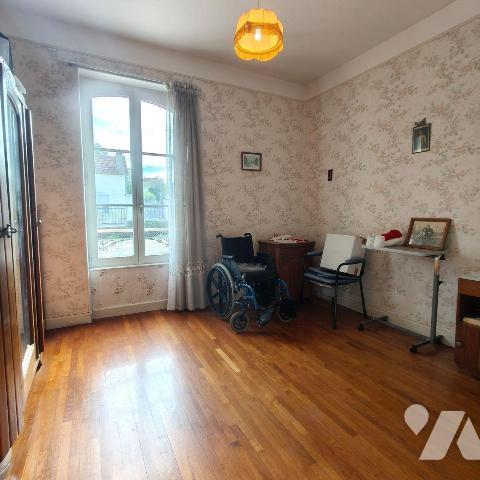 Maison à vendre à Saint-Julien-les-Villas (10800) en Aube (10)  - Maison des années 30, de type...