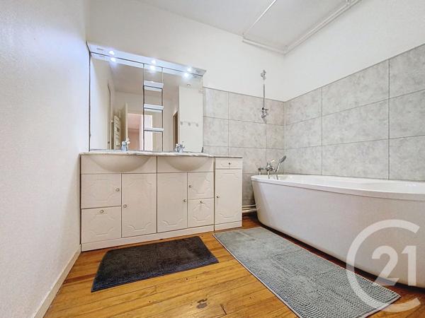 Appartement F4 à vendre  4 pièces - 114,45 m2 ROCHEFORT - 17